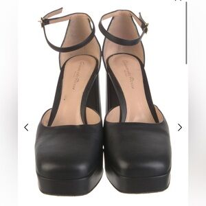 Gianvito Rossi Leather D’Orsay Pumps